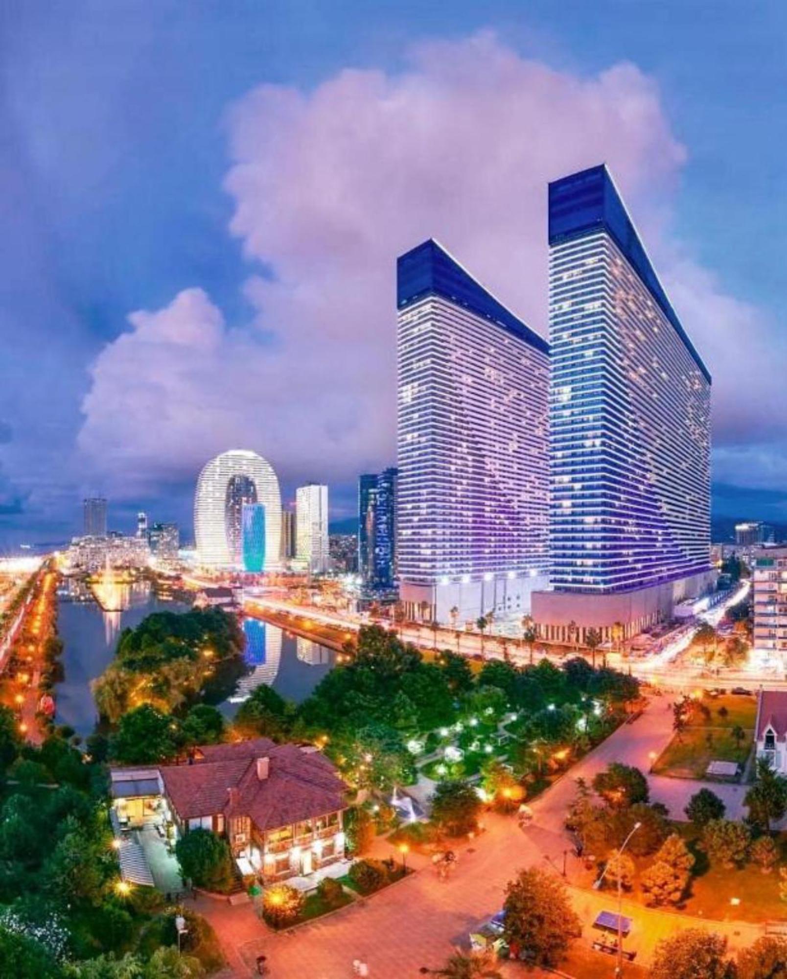 Orbi City Panorama Vip Apartment Batumi Exterior photo